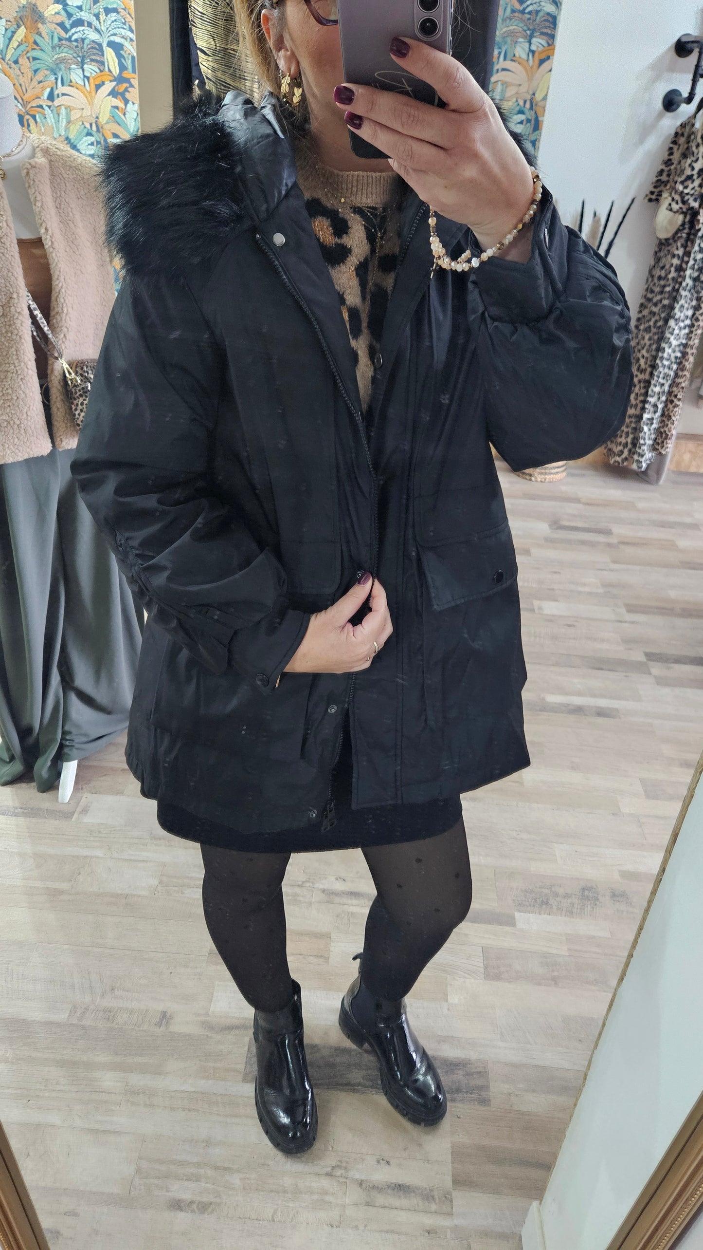 Manteau noir fourrure