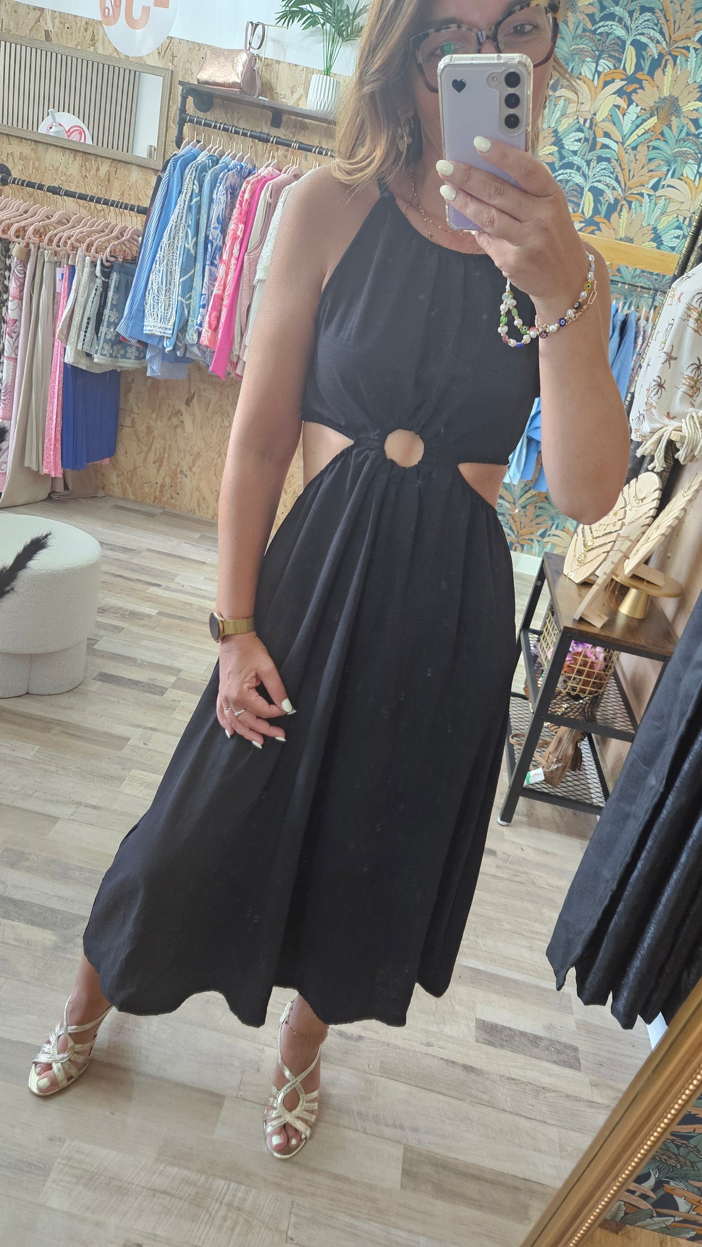 Robe mi-longue ouverte noire