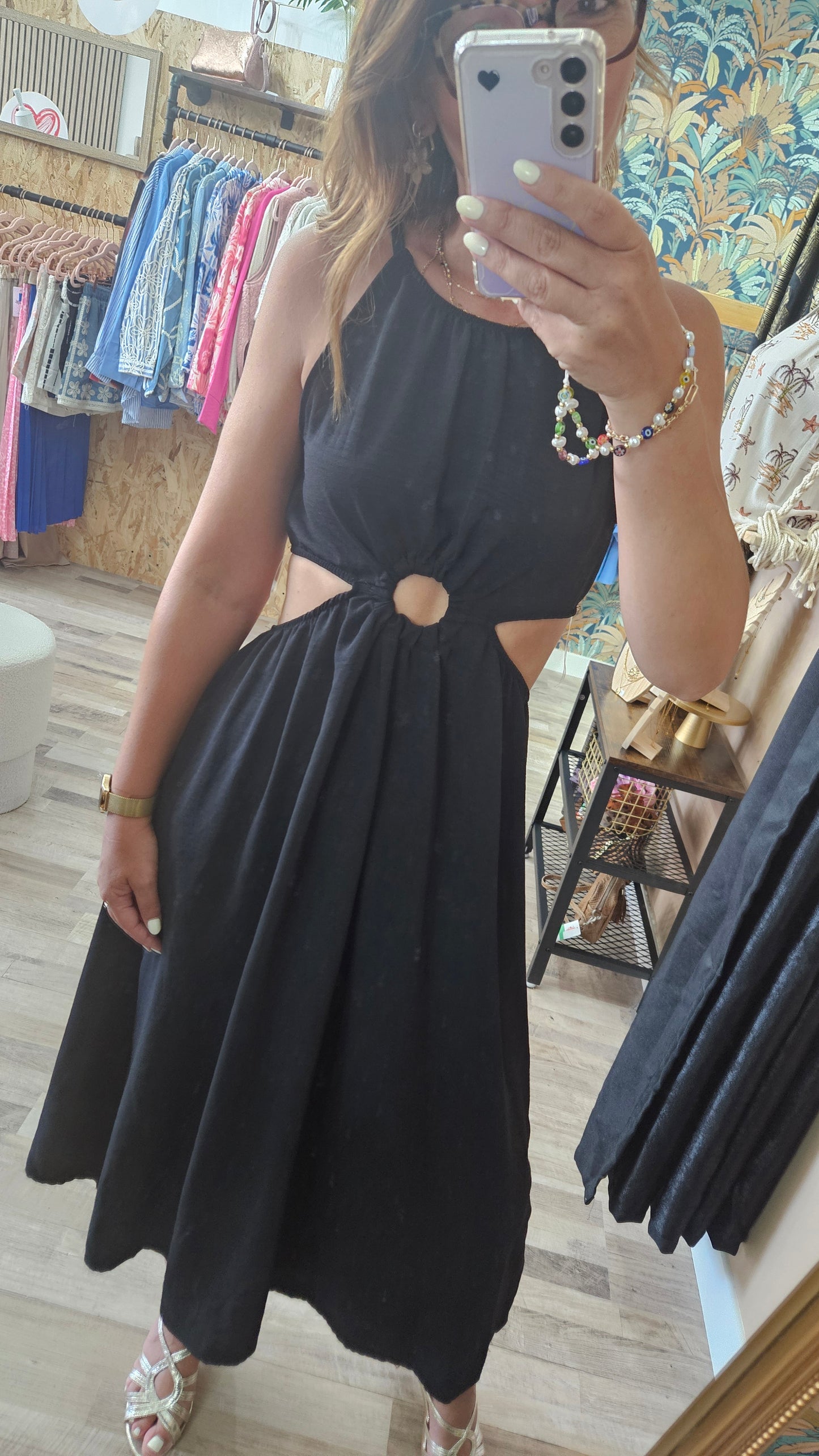 Robe mi-longue ouverte noire