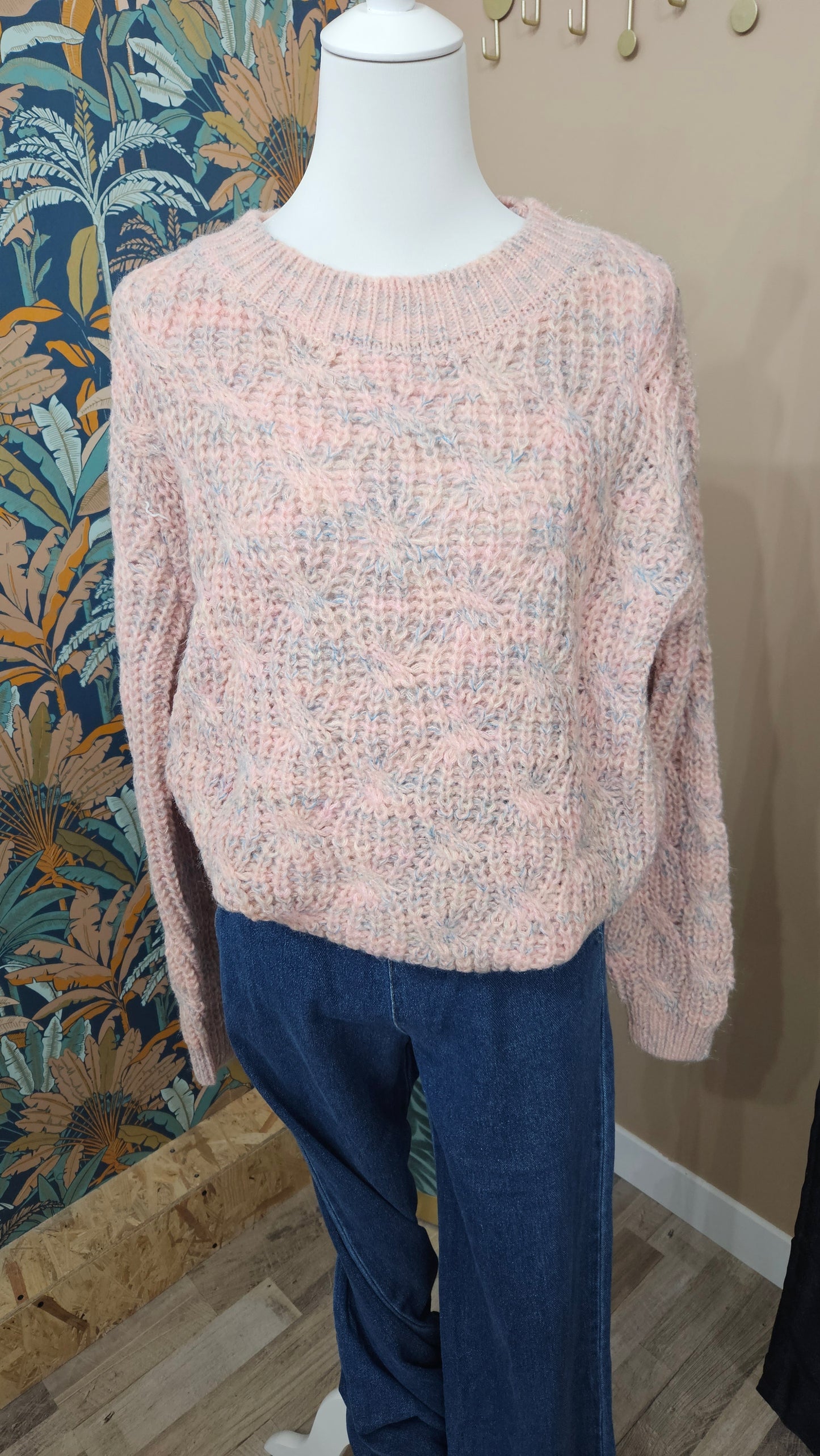 Pull rose clair