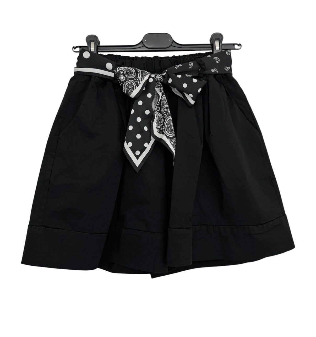 Short Foulard Noir