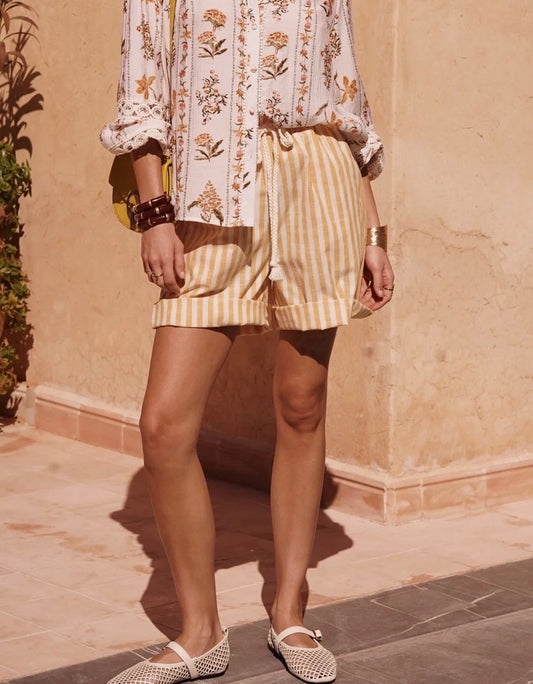 Short Sabrine