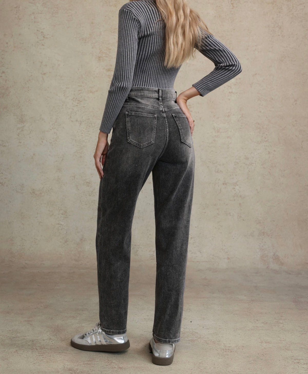 Jean Mom gris foncé