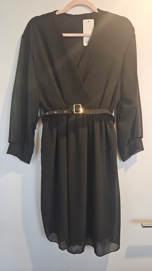 Robe Noir Plissée