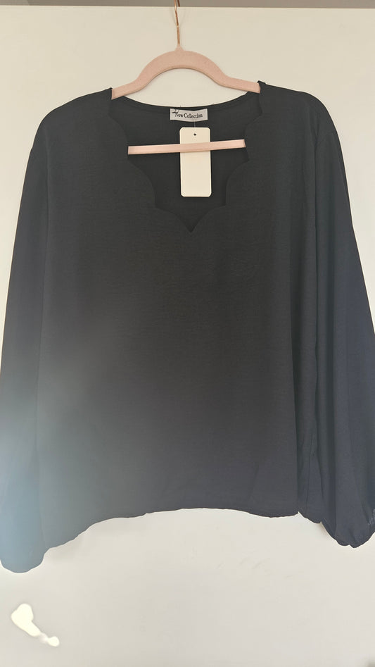 Blouse Noir col festonné