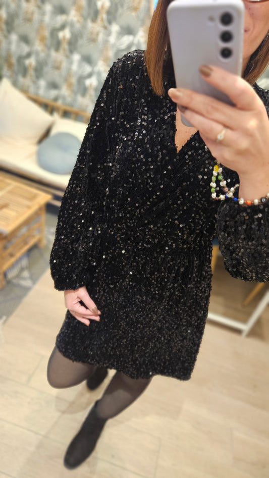 Robe Noir sequins