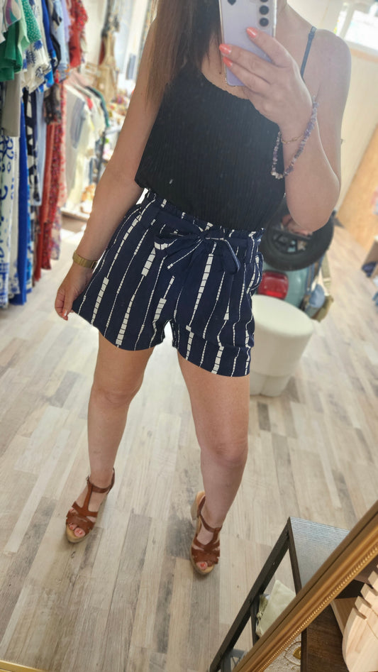 Short fluide marine à rayures